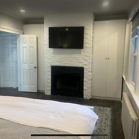 Private Suite In Huntington Station Екстериор снимка