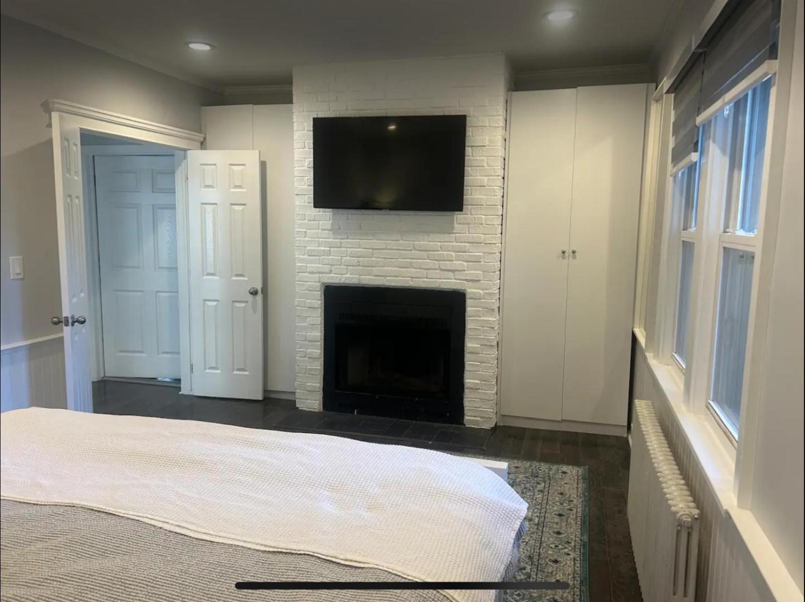 Private Suite In Huntington Station Екстериор снимка