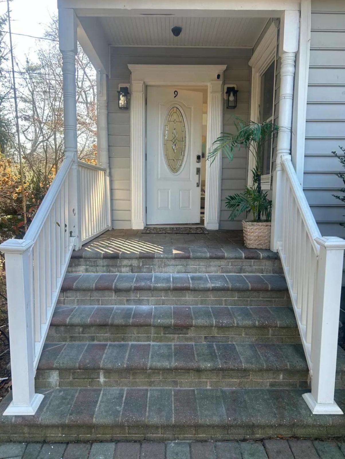 Private Suite In Huntington Station Екстериор снимка